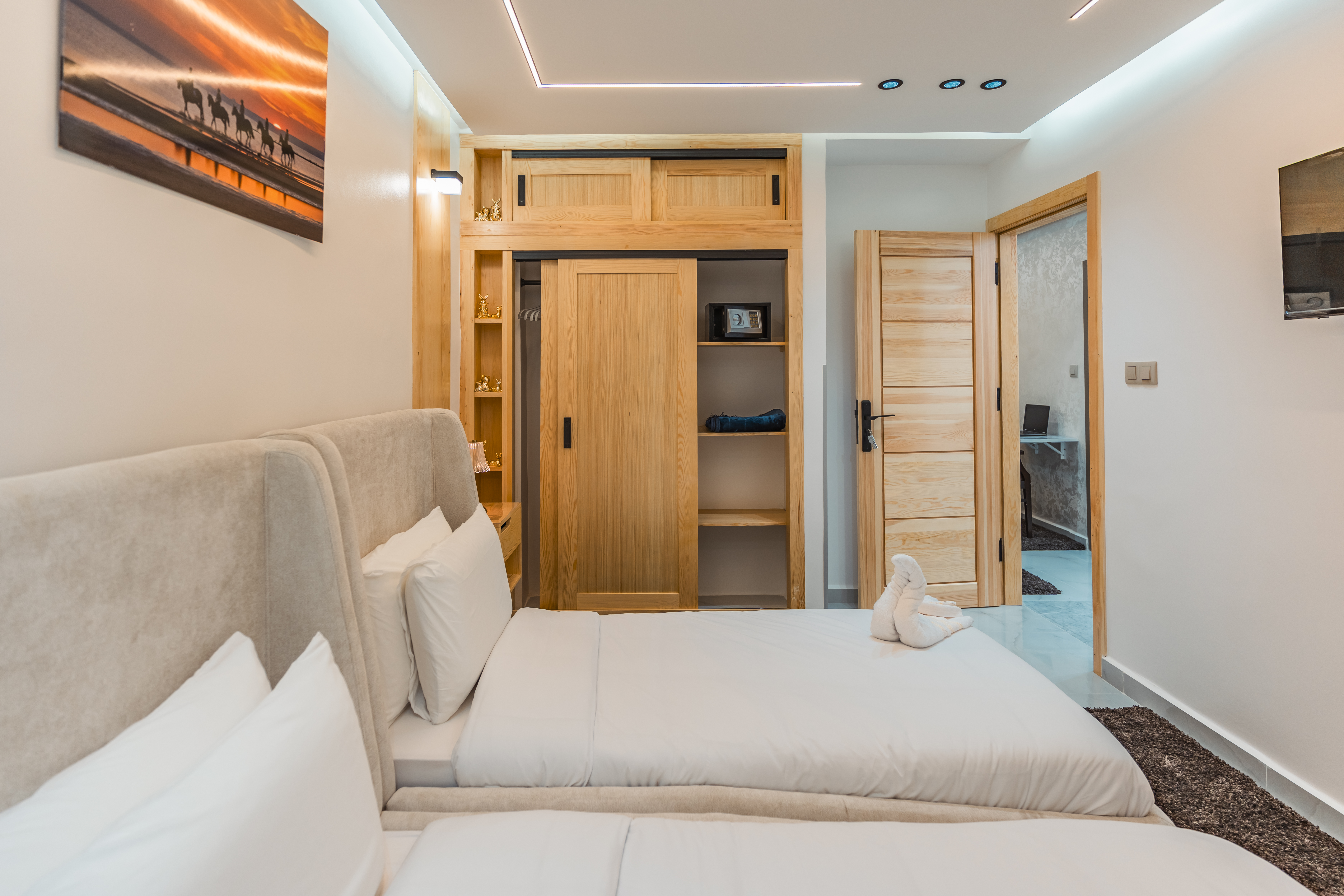 Twin/Guest Bedrooms
